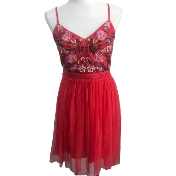 FRENCH CONNECTION Women's Embroidered Tulle Dress Size 4 NWT - Picture 3 of 16